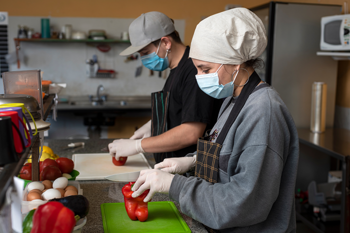 Cei Formación Online_Curso manipulador de alimentos. Sector conservas, precocinados y cocinados